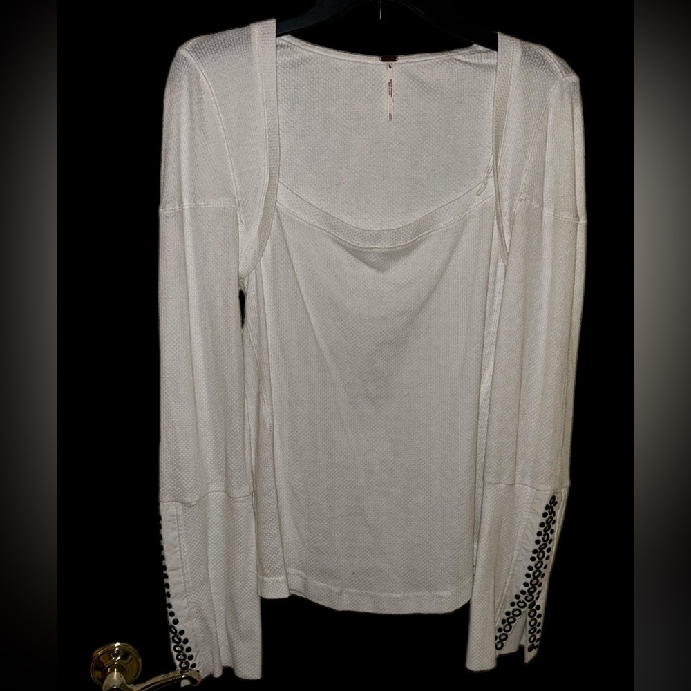 FREE PEOPLE WAFFLE KNIT WITH BRASS GROMMET DETAILS ON LOWER SLEEVES